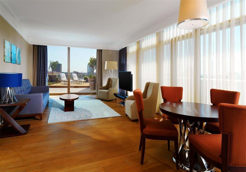 Sheraton Grand Adana Ruang foto