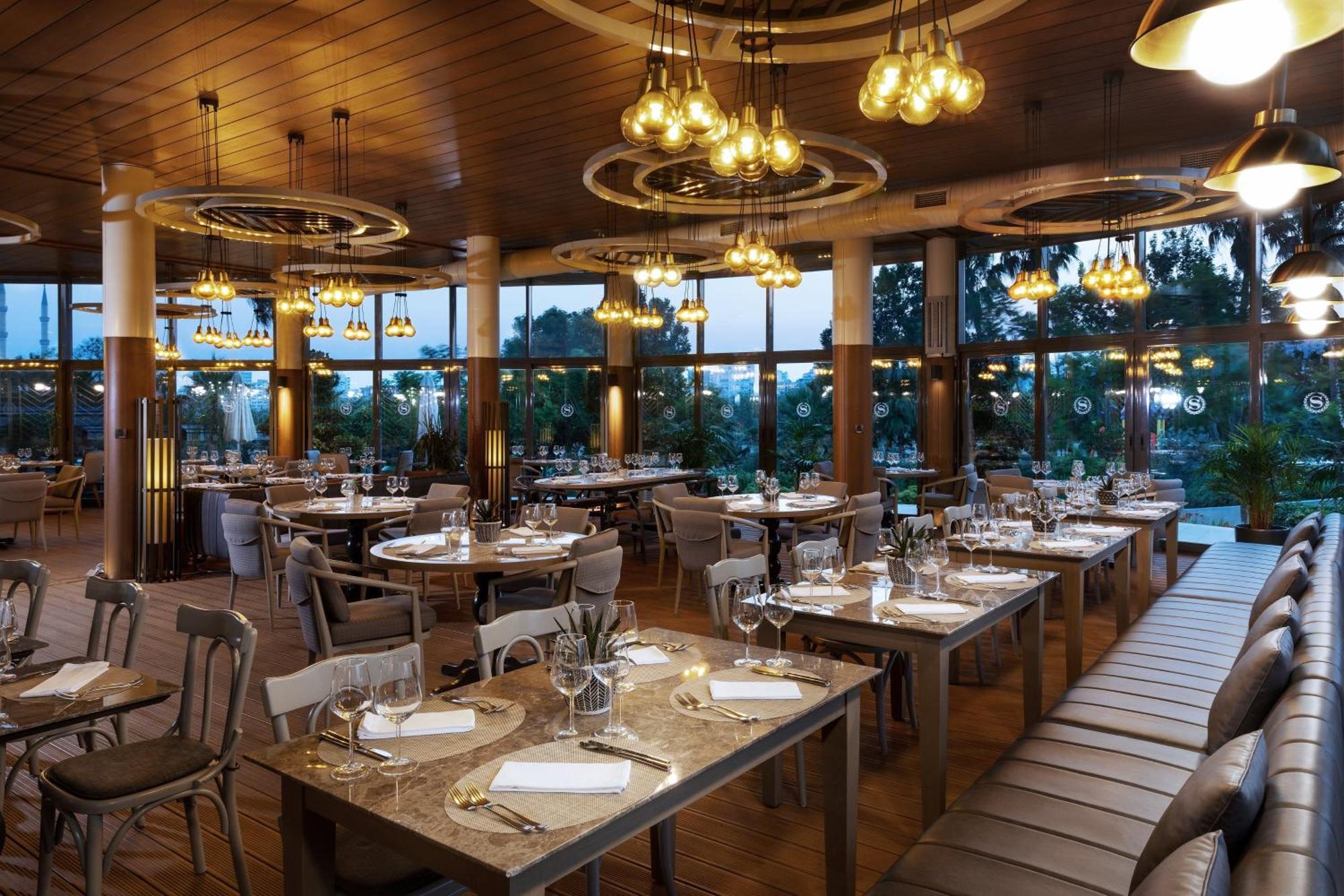 Sheraton Grand Adana Bagian luar foto