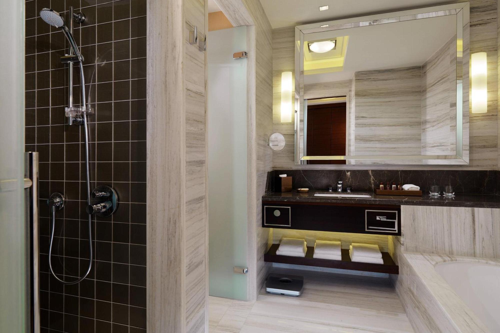 Sheraton Grand Adana Bagian luar foto